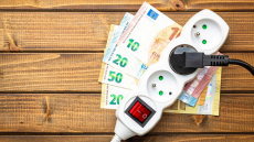 Τιμολόγια ρεύματος: Αυξήσεις με φρένο για τον Ιούλιο – Προς σταθερά συμβόλαια στρέφονται οι καταναλωτές