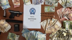 Ηλιούπολη: Συνελήφθη 37χρονος που παρουσιάστηκε στο αστυνομικό τμήμα με πιστόλι και σιγαστήρα