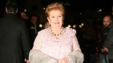 Βέφα Αλεξιάδου: Η μεγάλη και δύσκολη ιστορία σε μαγειρική και τηλεόραση που κατέληξε σε ένα παζάρι στον Ελαιώνα