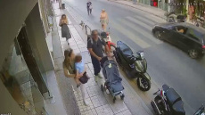 Έχουμε αυτοκίνητα στα χέρια μας και είμαστε όλοι κινούμενοι δολοφόνοι, λέει ο διανομέας που παρασύρθηκε στο Ηράκλειο