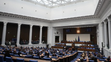 Δεν πέρασε η πρόταση μομφής στη Βουλγαρία - Επιβίωσε η κυβέρνηση Ζελιάσκοφ