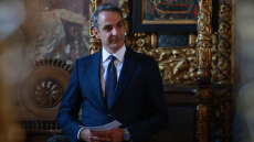 Στο Άγιον Όρος ο Μητσοτάκης: Στηρίζω την πνευματική αποστολή σας - Ανακοίνωσε έργα 100 εκατ. από ΕΣΠΑ