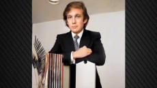 Με βίντεο Τεχνητής Νοημοσύνης... αυτοαποθεώνεται στο Truth Social ο Τραμπ: «Είχα δίκιο για όλα»
