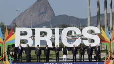 «Σοβαρές ανησυχίες» για την επιβολή «μονομερών» δασμών εκφράζουν οι χώρες της ομάδας Brics