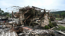 Ο υπεύθυνος της κατασκήνωσης όπου χάθηκαν 27 άνθρωποι στο Τέξας καθυστέρησε μία ώρα να δώσει εντολή για εκκένωση