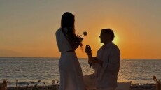 Χρήστος Μανδάς: Αρραβωνιάστηκε την αγαπημένη του - Βίντεο, φωτογραφίες