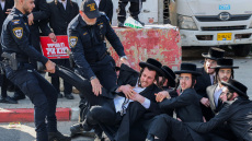 Ο ισραηλινός στρατός θα στείλει «κατά κύματα» εντός του Ιουλίου φύλλα κατάταξης 54.000 υπερορθόδοξων εβραίων