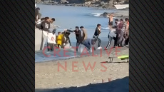 «Απόβαση» παράνομων μεταναστών σε παραλία με λουόμενους - Πάνω από 840 άνθρωποι έφτασαν χθες σε Κρήτη και Γαύδο
