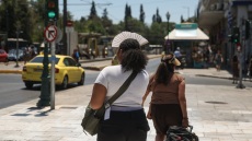 Καιρός: Τους 41°C άγγιξε το θερμόμετρο - Επιμένουν οι υψηλές θερμοκρασίες και την Τετάρτη