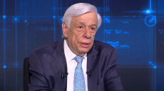 Παυλόπουλος για το 2015: Η εισβολή του Λαφαζάνη στο συμβούλιο των πολιτικών αρχηγών για δήθεν πρόταση Πούτιν και το δραματικό τηλεφώνημα με την ΕΚΤ