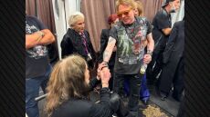 Ο Όζι Όσμπορν συναντήθηκε για πρώτη φορά με τον Αξλ Ρόουζ: «Ένας απόλυτος τζέντλεμαν» έγραψε - Δείτε φωτογραφία τους
