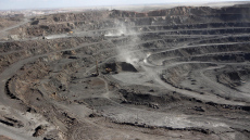 «Κρανίου τόπος»: Ραδιενεργά απόβλητα και σημαδεμένο έδαφος στην «πρωτεύουσα» των σπάνιων γαιών, το Bayan Obo της Εσωτερικής Μογγολίας - Δείτε βίντεο και φωτογραφίες