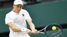 Wimbledon: Επέστρεψε στα ημιτελικά και περιμένει τον Τζόκοβιτς ο Σίνερ