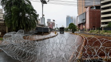 Κένυα: Ο πρόεδρος Ρούτο ζητά από την αστυνομία να πυροβολεί «στα πόδια» τους διαδηλωτές που βιαιοπραγούν