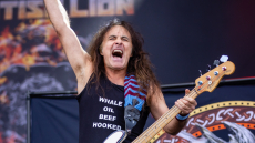 Iron Maiden: Το Βασιλικό Νομισματοκοπείο του Ηνωμένου Βασιλείου τιμά την 50η επέτειο του συγκροτήματος με νέο νόμισμα