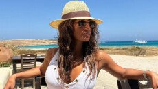 Ερωτευμένη με τα ελληνικά νησιά η διάσημη δημοσιογράφος της Euroleague, Ντενίζ Ακσού - Φωτογραφίες 