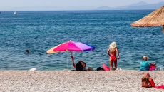 Καιρός: Αισθητή η πτώση της θερμοκρασίας, έως και 10°C η διαφορά στις μέγιστες - Ξεπέρασαν τα 90 χλμ οι ριπές ανέμου στο Αιγαίο