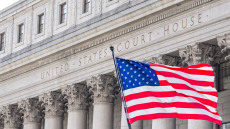 ΗΠΑ: Δικαστής ανέστειλε και πάλι το διάταγμα του προέδρου Τραμπ που ακυρώνει το δίκαιο του εδάφους