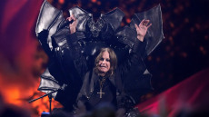 Όζι Όσμπορν: Συγκεντρώθηκαν 190 εκατ. δολάρια στην τελευταία συναυλία του με τους Black Sabbath για φιλανθρωπικούς σκοπούς