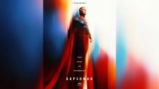 Ο Τραμπ... ντύθηκε Superman με αφορμή τη σημερινή παγκόσμια πρεμιέρα της νέας ταινίας