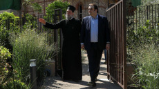 Ξενάγηση του Κυριάκου Πιερρακάκη από τον Σεβασμιώτατο Μητροπολίτη Νέας Ιωνίας στο υπό ανέγερση Ιωνικό Κέντρο της Ι.Μ.
