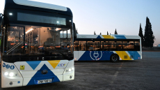 Συνελήφθη οδηγός λεωφορείου για απόπειρα ανθρωποκτονίας, εμβόλισε συνάδελφό του με το όχημα - Το θύμα νοσηλεύεται