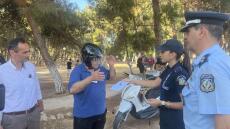 Χανιά: Η Τροχαία μοίρασε κράνη αντί για κλήσεις 
