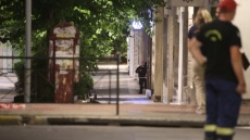 Λήξη συναγερμού στη Βουκουρεστίου, ρούχα είχε μέσα ο σάκος που εντοπίστηκε - Βίντεο και φωτογραφίες