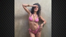 Η Μαρία Σολωμού ποζάρει με μικροσκοπικό μπικίνι στο Instagram