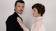 «Αλεξάνδρεια»: Οι πρώτες φωτογραφίες από τη μεγάλη θεατρική παραγωγή που θα ανέβει στο Παλλάς