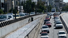 Καραμπόλα τεσσάρων οχημάτων στην Κηφισίας στο ύψος του Ψυχικού, στο ρεύμα ανόδου