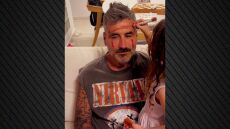 Ο Μαυρίδης άφησε την κόρη των Τανιμανίδη και Μπόμπα να ζωγραφίσει το πρόσωπό του - Δείτε το βίντεο