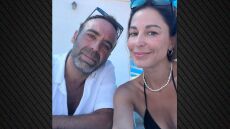 Η Κατερίνα Παπουτσάκη ποζάρει μαζί με τον σύντροφό της