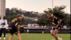 Βίντεο: Ο τραυματίας Νεϊμάρ κάνει «ποδιά» στον 13χρονο γιο του