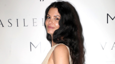 Η Μαρία Κορινθίου αποκάλυψε ότι είναι σε σχέση μετά το διαζύγιο με τον Γιάννη Αϊβάζη: Έχω ανοίξει τον κύκλο του έρωτα
