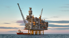 Εντείνεται η αμερικανική παρουσία στην εγχώρια αγορά ενέργειας – Στη «μάχη» για τους υδρογονάνθρακες η Chevron, στην Αθήνα αύριο ο αρμόδιος υπουργός του Τραμπ