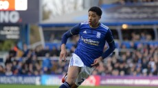 Μπέρμιγχαμ: Αποκάλυψε βιτρό με τη φιγούρα του Μπέλιγχαμ για τα 150 χρόνια ιστορίας της - Φωτογραφία 