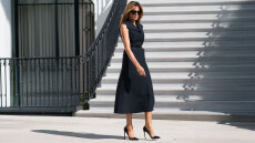 Η Μελάνια Τραμπ στα 55: Το αψεγάδιαστο κορμί, η διατροφή και το κόλπο με τα βαράκια
