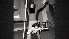 Τόλης Βοσκόπουλος: Η αδημοσίευτη φωτογραφία με τον Στάθη Ψάλτη από πρόβες θεατρικής παράστασης του 1978