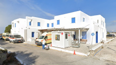 «Θα βρω γιατρό στις διακοπές;» - Περισσότερες προσλήψεις και ασθενοφόρα για λιγότερα κενά στα νησιά, πού υπάρχουν ελλείψεις