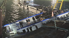 Στους 38 οι νεκροί από τη βύθιση τουριστικού σκάφους στο Βιετνάμ 
