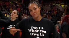 «Πληρώστε μας όσα μας χρωστάτε» - Οι παίκτριες στο WNBA διαμαρτύρονται για τις εξευτελιστικά χαμηλές αμοιβές τους - Βίντεο 