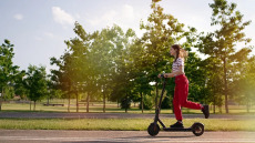 Συναγερμός για τους τραυματισμούς παιδιών με πατίνια – Ευθύνες σε γονείς και Αρχές αποδίδει ο ΙΣΛ
