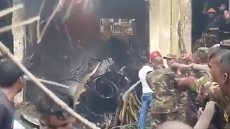 Μπανγκλαντές: Εκπαιδευτικό αεροσκάφος της Πολεμικής Αεροπορίας συνετρίβη σε σχολείο - Τουλάχιστον ένας νεκρός