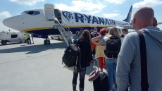 Ryanair: Στο τραπέζι η αύξηση του μπόνους των εργαζομένων για τον εντοπισμό υπέρβαρων αποσκευών