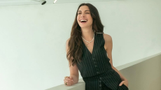 Αν Χάθαγουεϊ: Οι πρώτες εικόνες από τα γυρίσματα για την ταινία «Ο Διάβολος φοράει Prada 2»