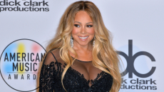 Η Μαράια Κάρεϊ ανακοίνωσε την κυκλοφορία του νέου άλμπουμ της με τίτλο «Here for It All»