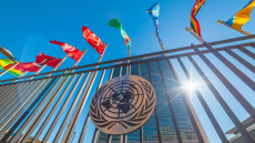 Η Ελλάδα στηρίζει τις Ειρηνευτικές Πρωτοβουλίες του ΟΗΕ με 30.000 ευρώ