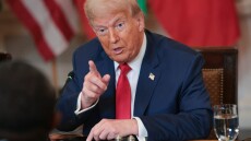 Τραμπ: Δασμοί 15%-50% για χώρες χωρίς εμπορικές συμφωνίες με τις ΗΠΑ – Τι λέει για την ΕΕ