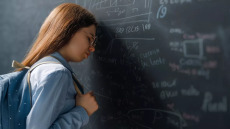 Αυτισμός: Το 44% των εφήβων καταφέρνει να περνά απαρατήρητο – Με ποιο κόστος όμως;